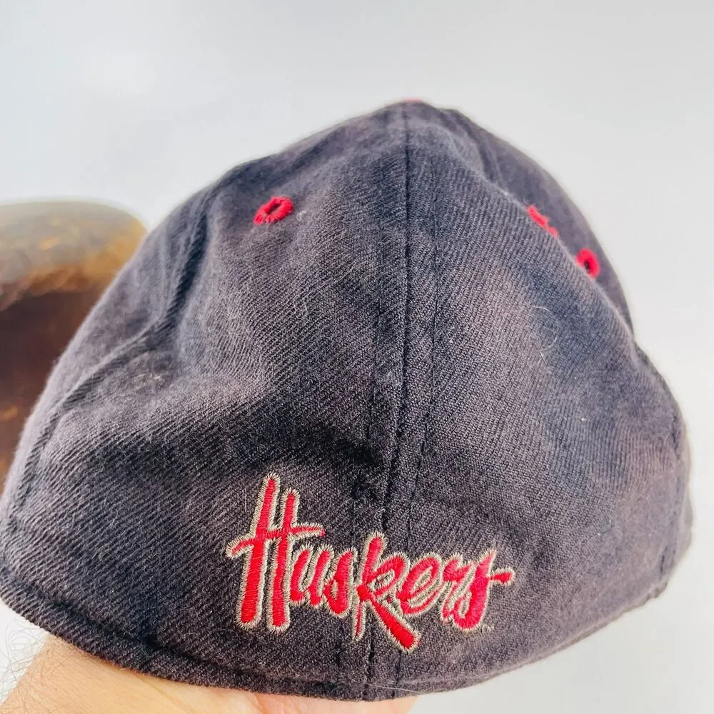 VINTAGE Nebraska Cornhuskers Hat Cap Fitted 6 3/4 Black New Era 59Fifty Wool